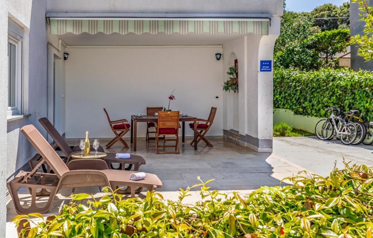 Apartment Mar Pjescana Uvala Εξωτερικό φωτογραφία