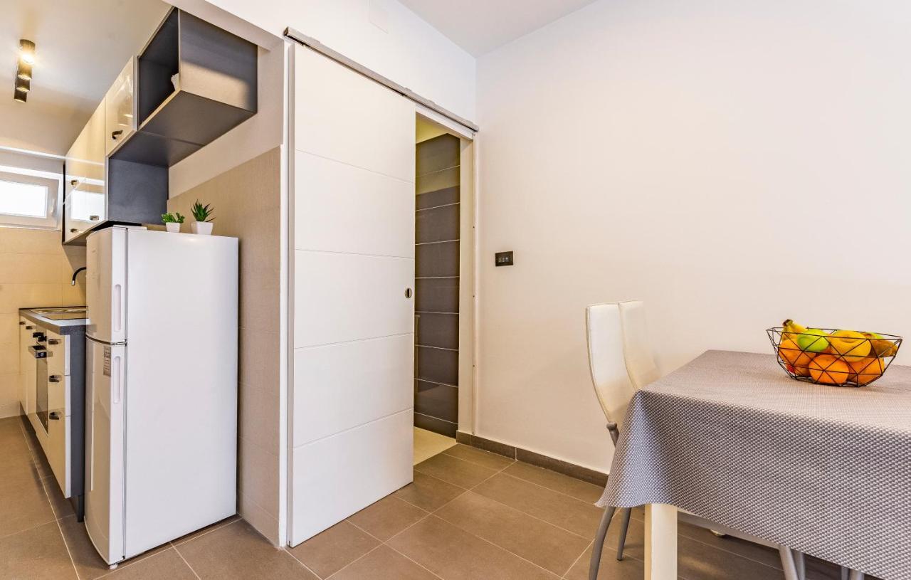 Apartment Mar Pjescana Uvala Εξωτερικό φωτογραφία