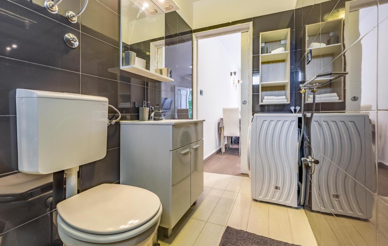 Apartment Mar Pjescana Uvala Εξωτερικό φωτογραφία