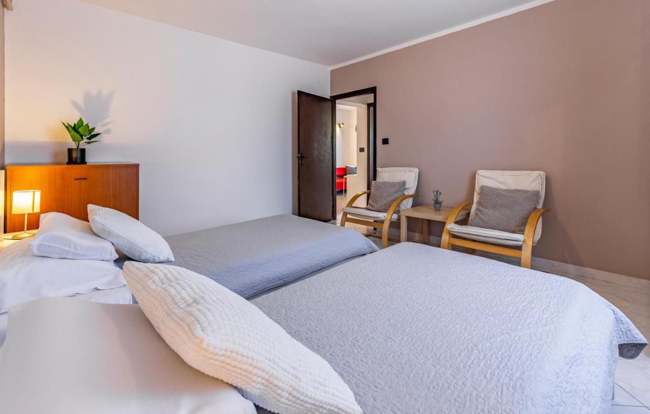Apartment Mar Pjescana Uvala Εξωτερικό φωτογραφία
