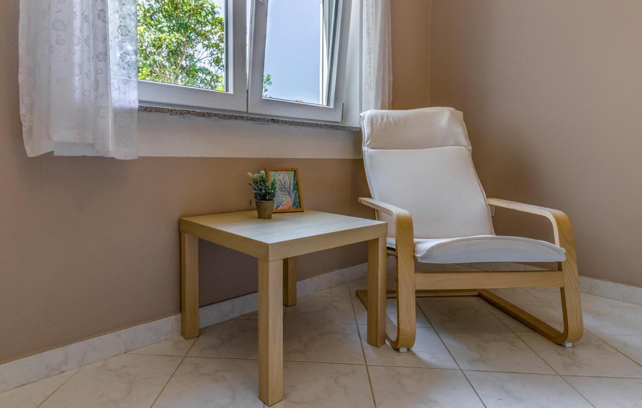 Apartment Mar Pjescana Uvala Εξωτερικό φωτογραφία