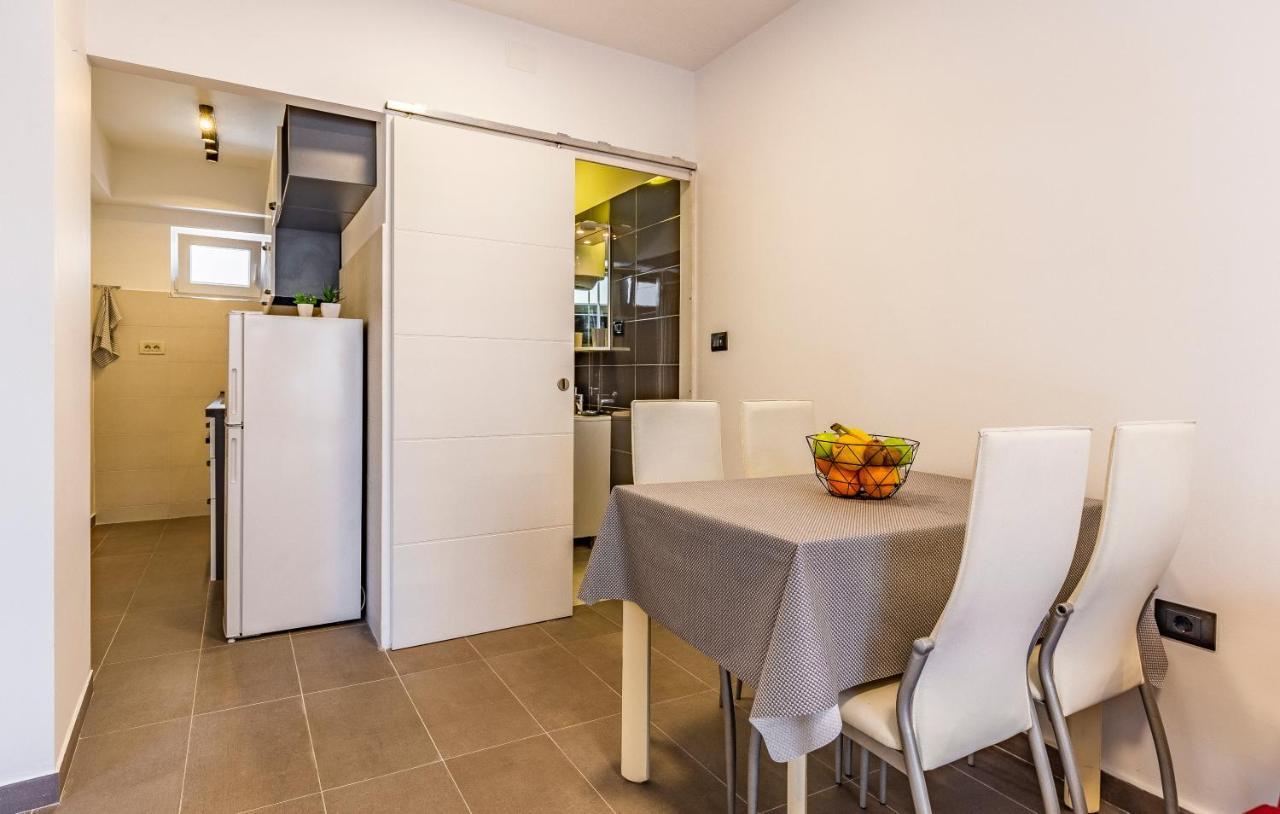 Apartment Mar Pjescana Uvala Εξωτερικό φωτογραφία
