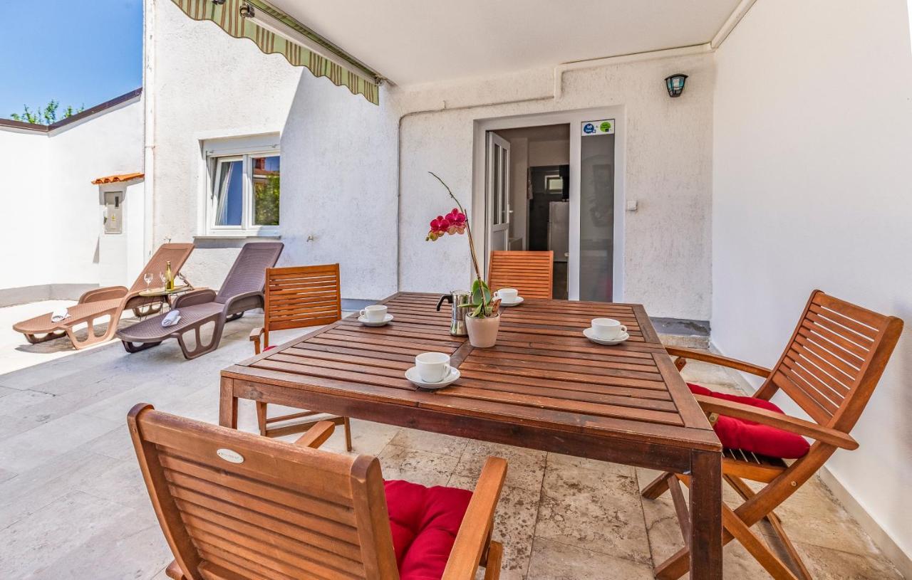 Apartment Mar Pjescana Uvala Εξωτερικό φωτογραφία