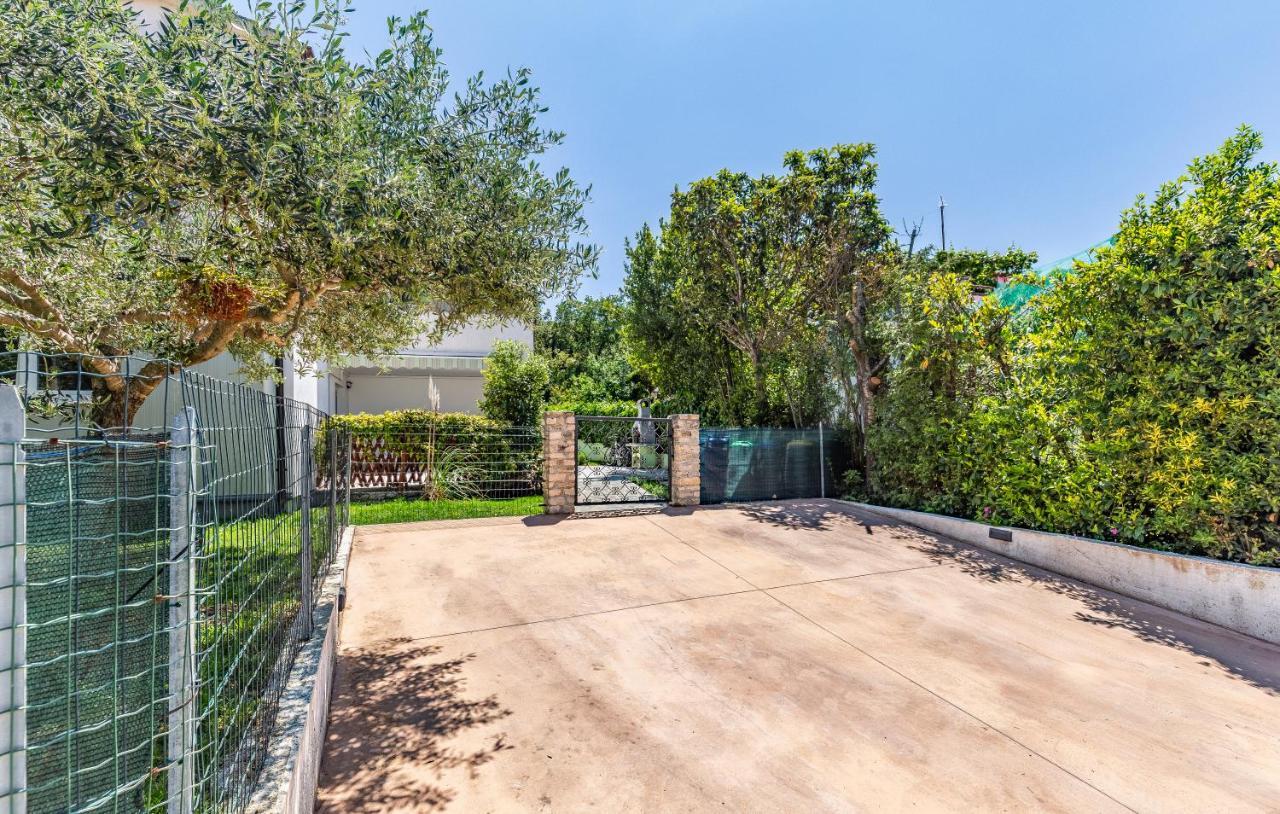 Apartment Mar Pjescana Uvala Εξωτερικό φωτογραφία